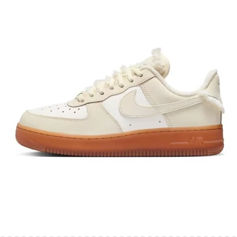 Nike/耐克女子空军一号WMNS AIR FORCE 1美式复古鞋FV3701-119