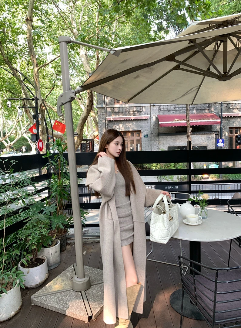 Breezy Z气质韩系时尚绵羊毛大翻领秋冬休闲中长款大衣 BZ4FMD15