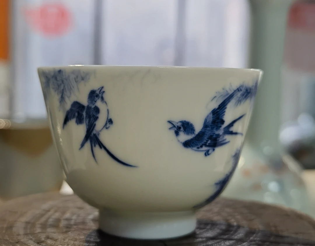 自问堂制青花手绘陶瓷花鸟主人杯
