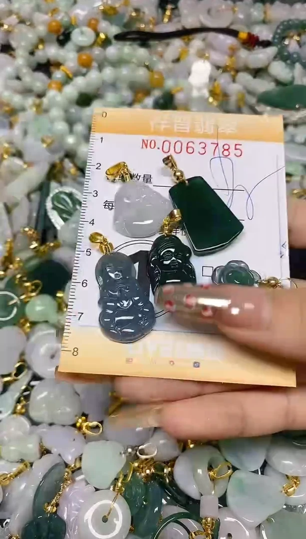 【闪购商品】翡翠颈饰未镶嵌闪购0063785