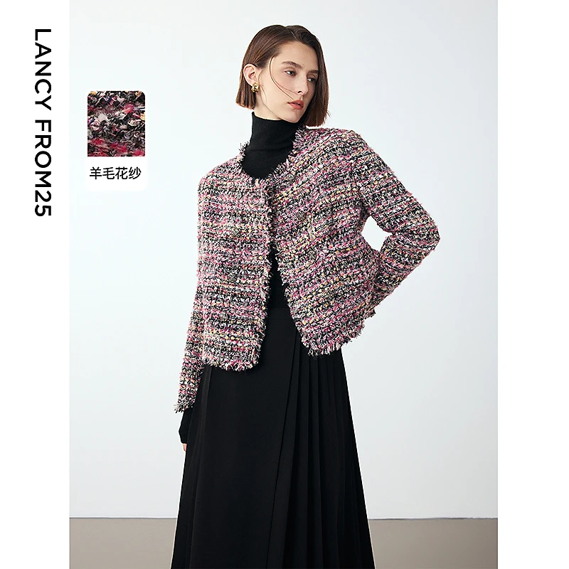 朗姿复古高级感2024年冬季新款法式小香风设计感正肩毛绒短外套女