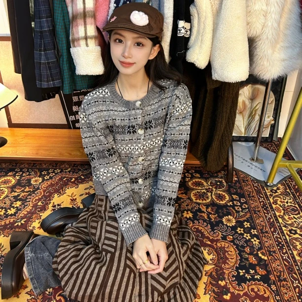 针织毛衣长袖时尚气质