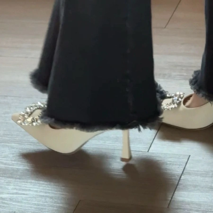 2025小众法式轻奢高跟鞋女春夏新爆款不累脚尖头气质职业百搭水钻