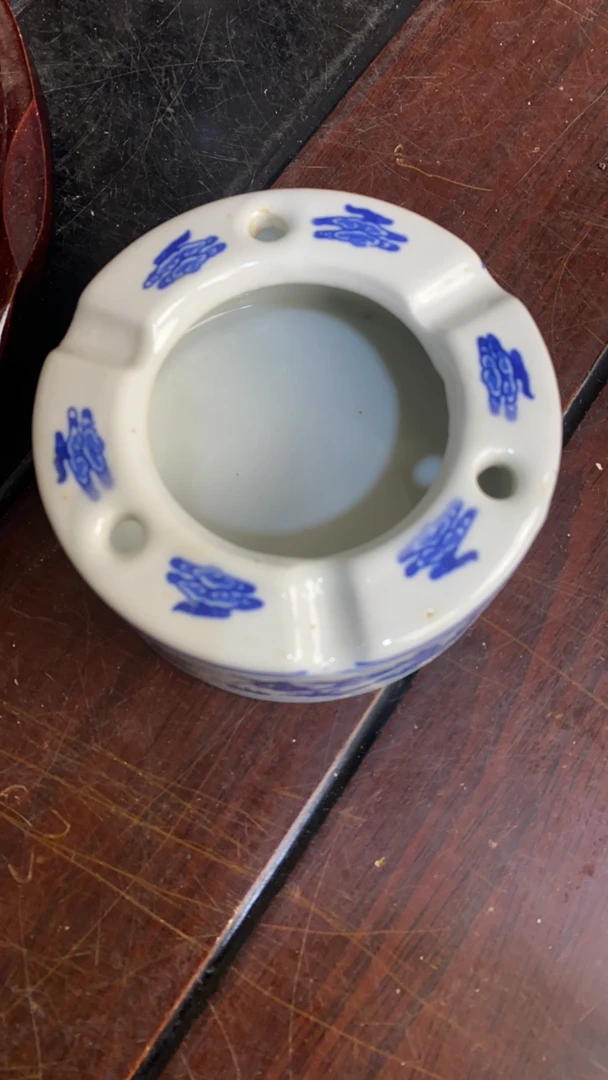 手工青花瓷烟灰缸