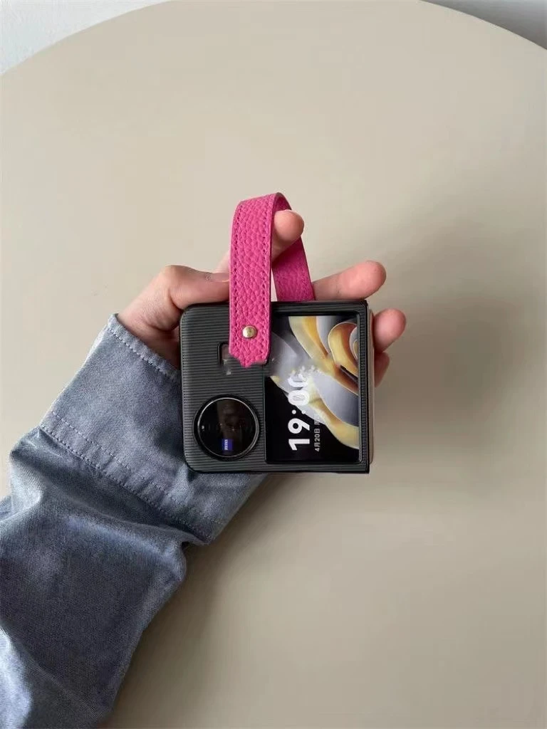 高档黑色竖纹玫红腕带适用vivoXflip手机壳华为P50pockets折叠屏