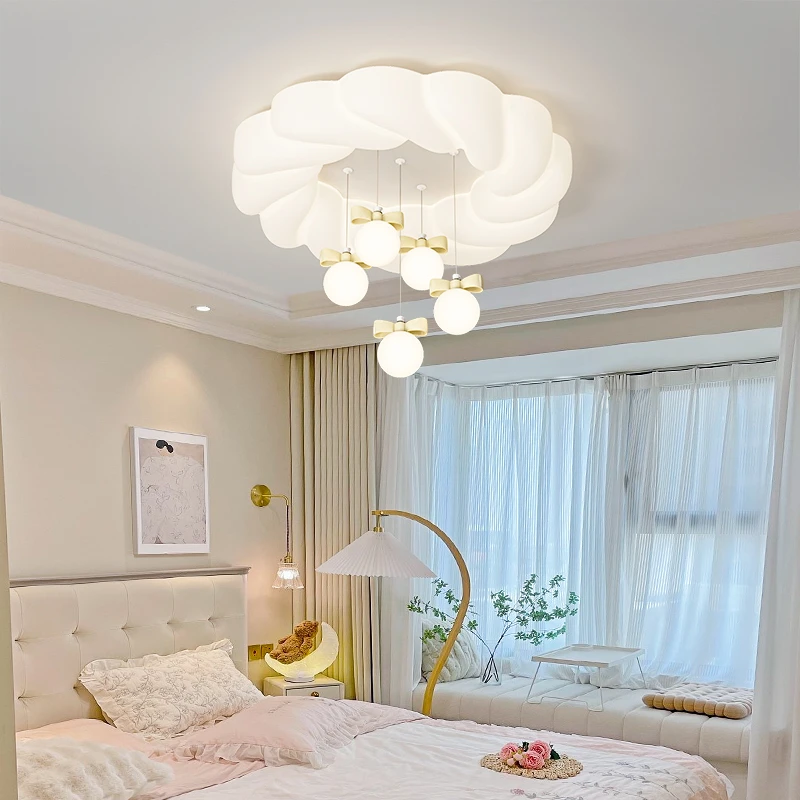 新款简约卧室吸顶灯奶油风温馨全光谱护眼儿童房间灯书房led灯具