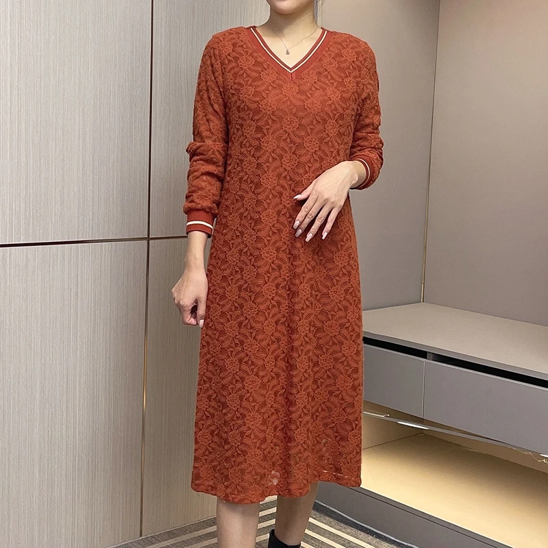 秋冬长袖V领气质妈妈装连衣裙中年女士宽松百搭休闲时尚大码裙子