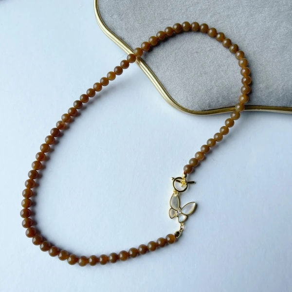 晶雁5-6mm和田玉糖玉蝴蝶贝贝项链时尚百搭精美素款