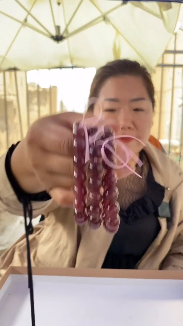 【闪购商品】水晶手串未镶嵌红草莓晶DD164多样性发其一