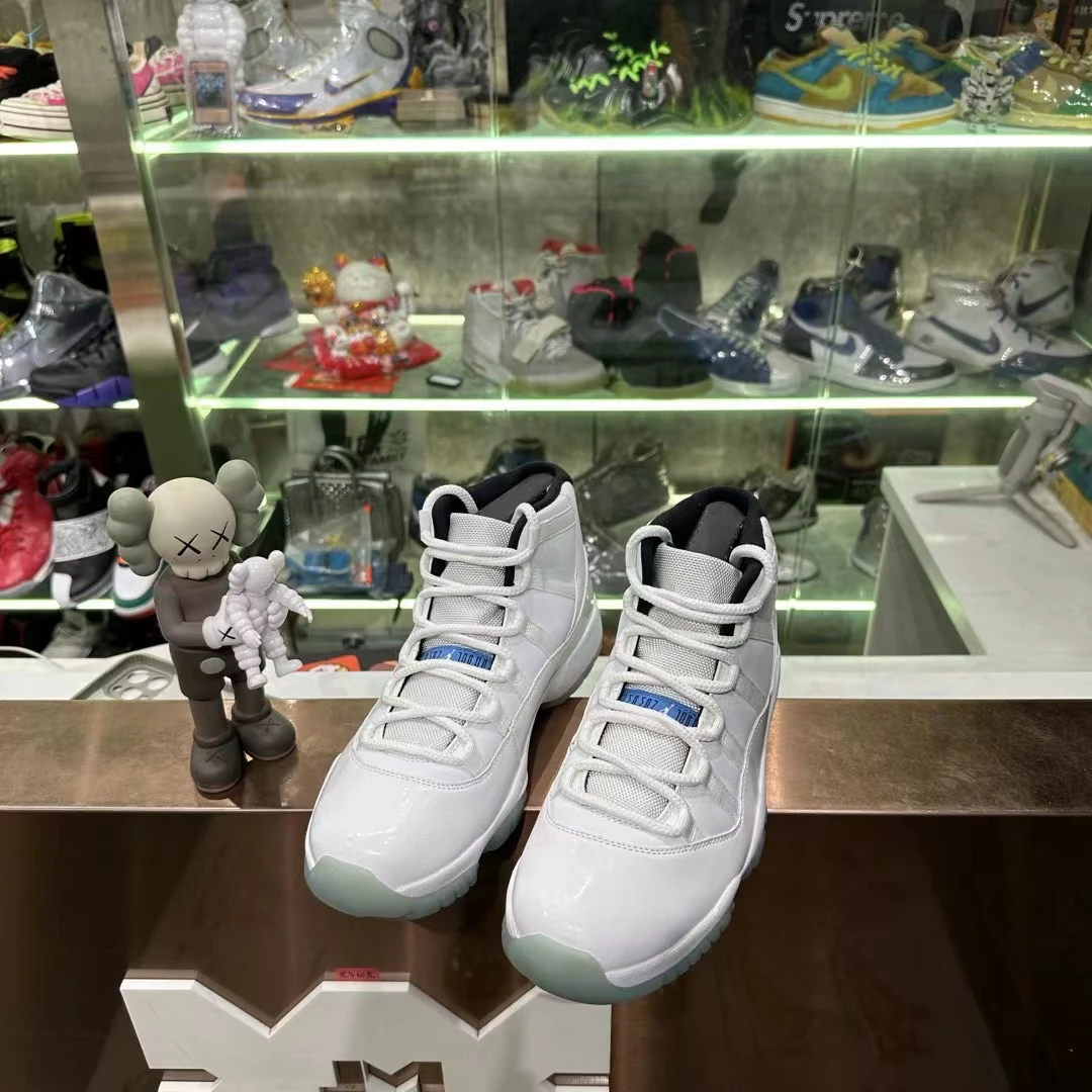 aj11传奇蓝篮球鞋/42.5码/原盒/全新/市场价2199/售价1899