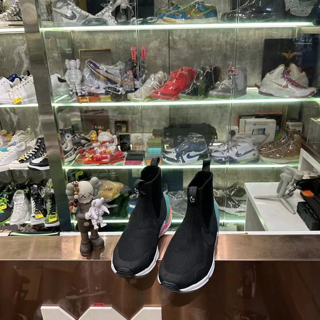 rt黑白跑鞋/42码/原盒/已鉴定洗护/市场价3999/售价299