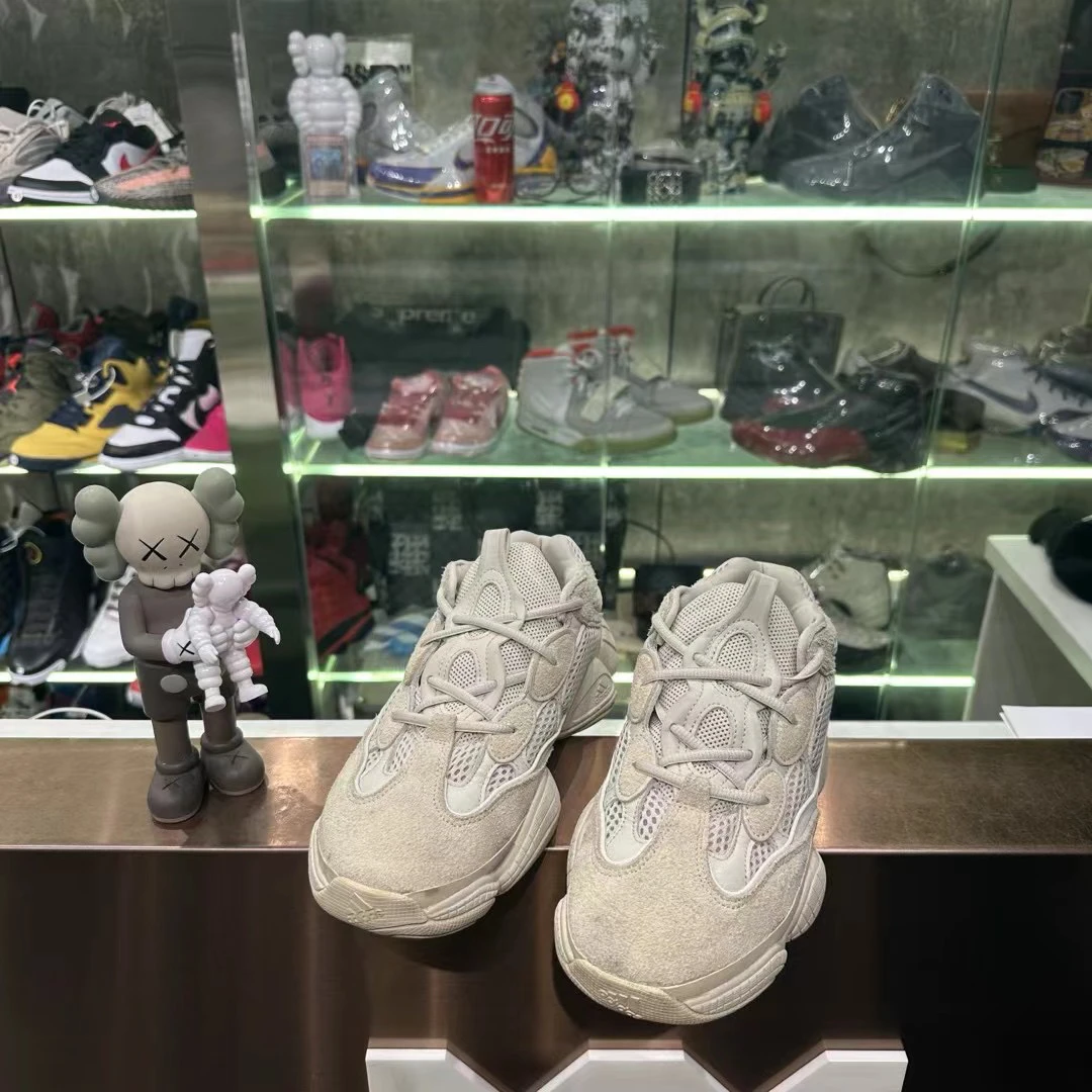 椰子500灰白18re休闲鞋/42码/原盒/已鉴定/市场价3099/售价949