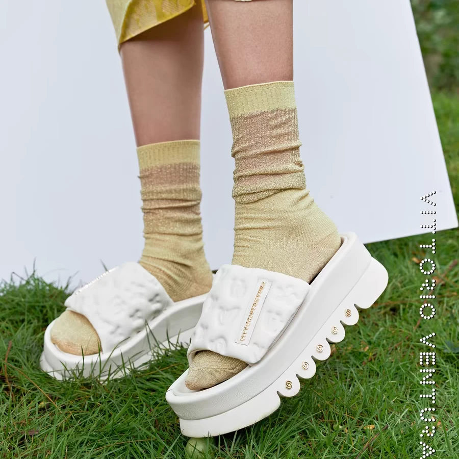 VITTORIO VENTURA薇薇燃羊皮印花增高厚底夏外穿勃肯凉拖鞋