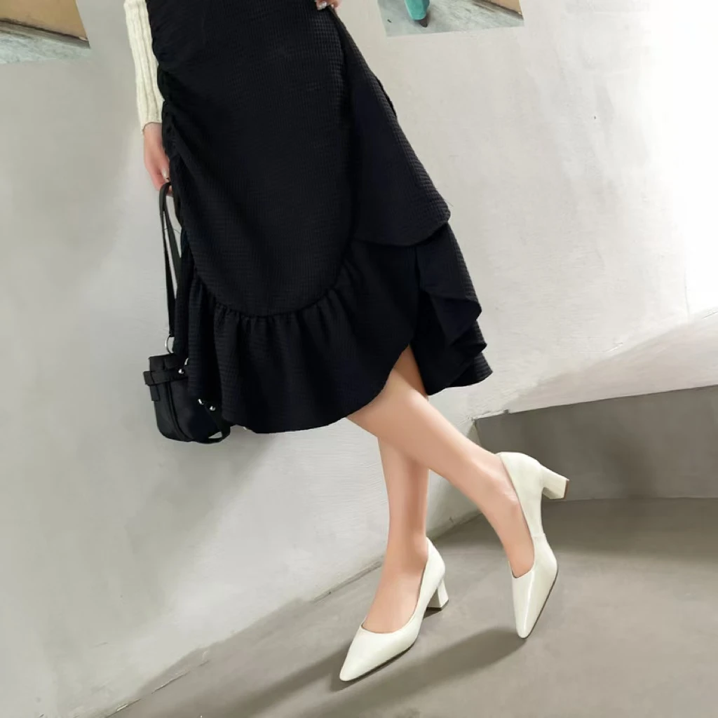 C660 米色  高端时尚尖头气质粗跟浅口单鞋