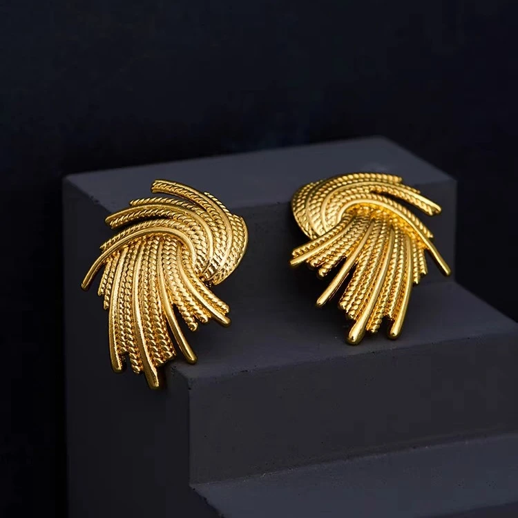 钛钢耳饰 个性感小众耳环复古设计感金色耳钉轻奢耳饰新款简约