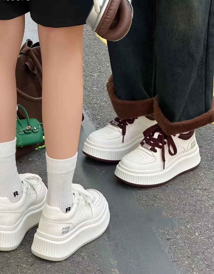 姚姚严选2024新款圆头厚底小白鞋时尚百搭运动休闲鞋女7030