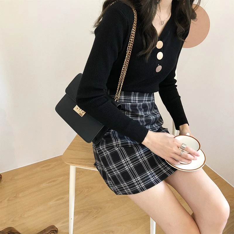 v领内搭女打底衫秋冬2023新款韩版修身针织长袖毛衣ins潮黑色上衣