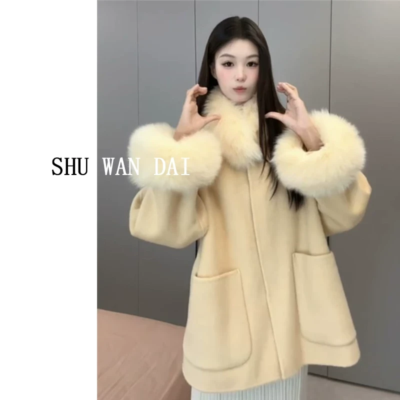 韩式高级感温柔双面呢子大衣女秋冬时尚毛领斗篷保暖短款毛呢外套