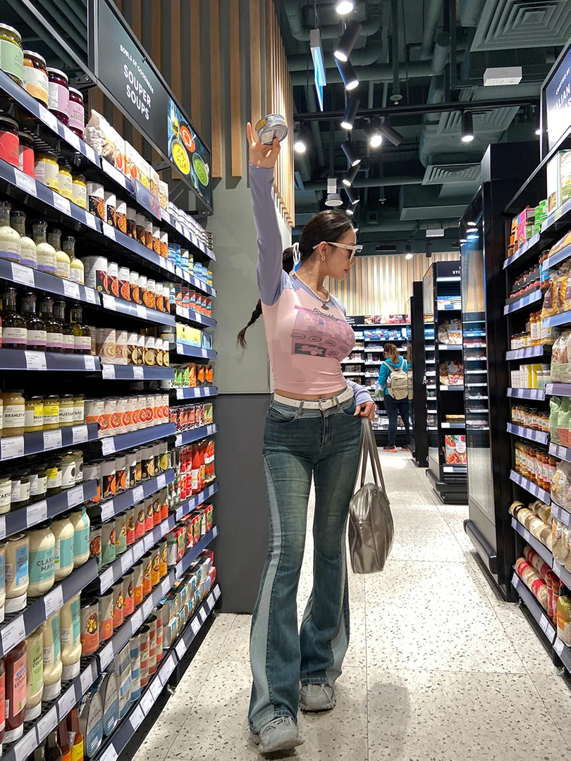 肉装小cherry 牛仔很忙 复古拼接色设计微胖显瘦修身喇叭牛仔裤女