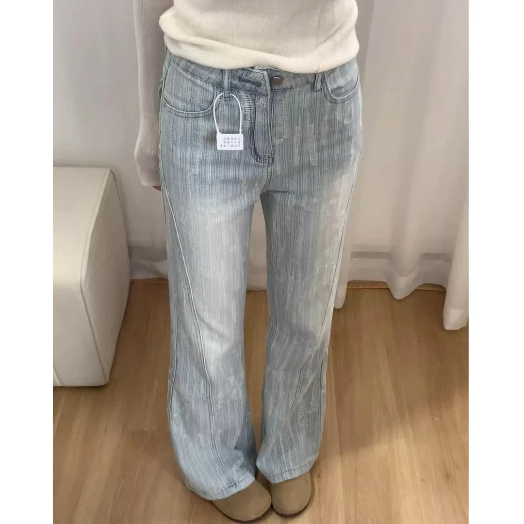 纹理设计感宽松微喇叭牛仔裤女秋冬新款浅蓝色高腰显瘦百搭马蹄裤