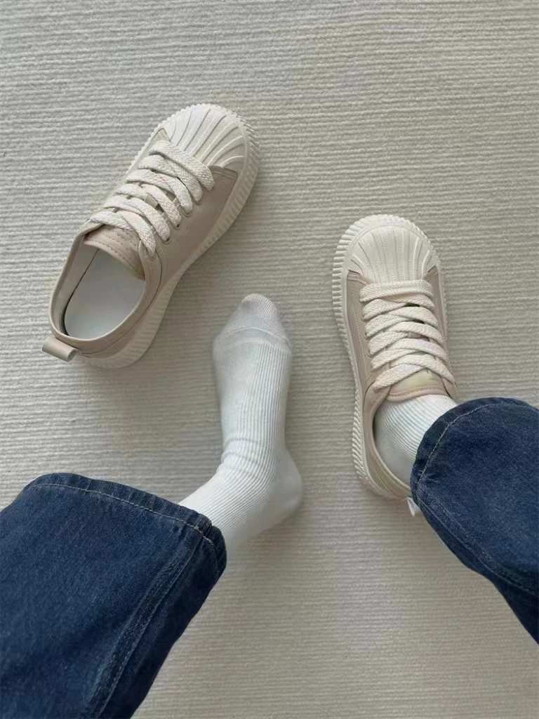 朱朱家正品新品橡胶防滑底贝売头时尚系带休闲板鞋26210