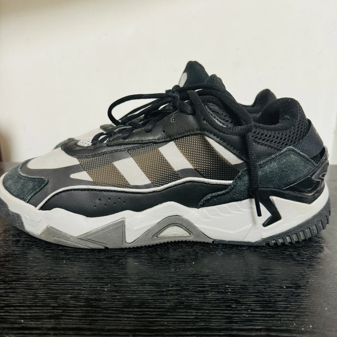 42.5码/adidas 低帮 黑灰 生活休闲鞋