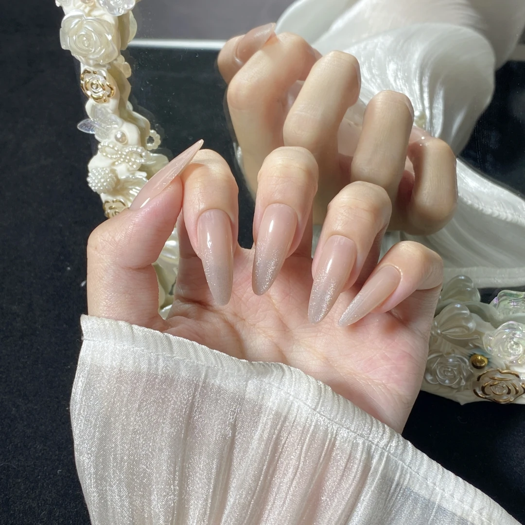 【椿色猫眼】长杏仁穿戴甲高级感轻奢显白带钻手工美甲指甲贴片新款