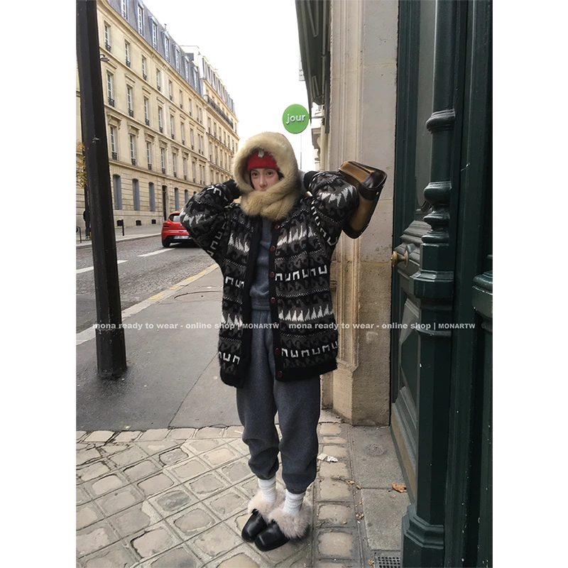 【Mona张绮贤 】MONA 复古宽松休闲 毛衣外套女 O124S11613