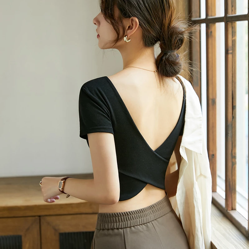 设计感小众2025新款夏辣妹短袖T恤女短款显瘦带胸垫免穿文胸上衣