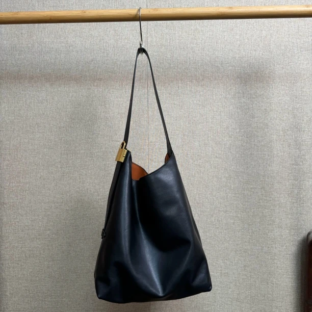 新款小众极简风随性复古慵懒头层牛皮托特锁头包大号G268