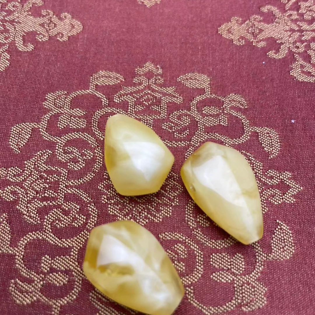 天然蜜蜡12-14mm＋沙鱼背三通  多样性发货 任发其一