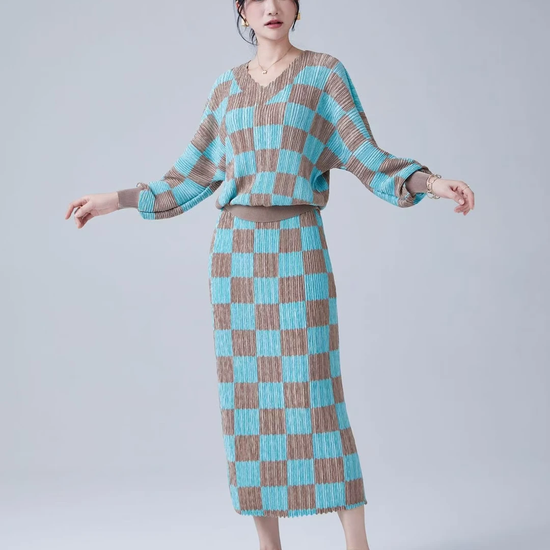 初秋新款褶皱麻花褶螺纹袖V领棋盘格百搭套装简约高级感两件套