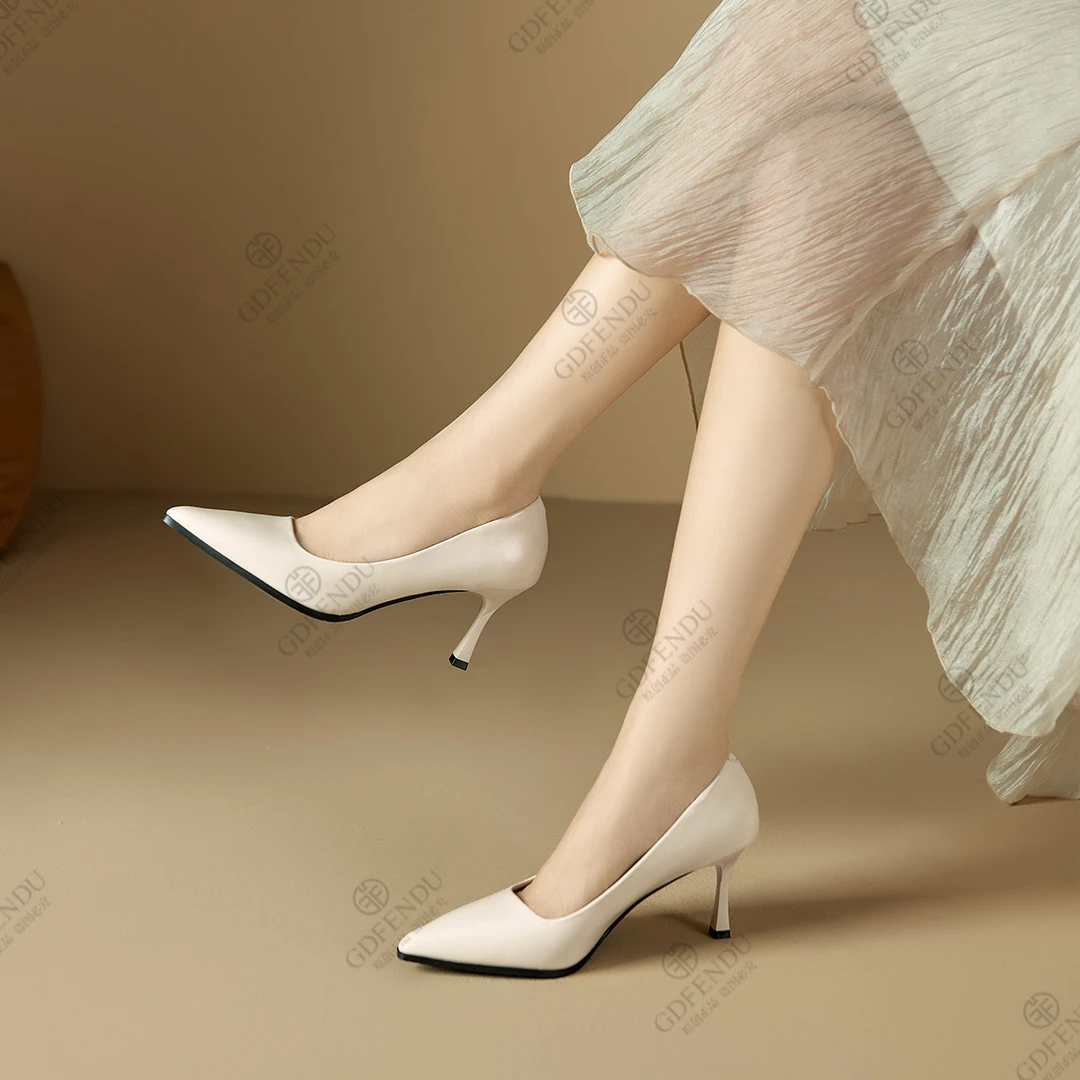 秋季新款尖头单鞋女性感百搭高跟女鞋时尚气质浅口细跟鞋子女0703