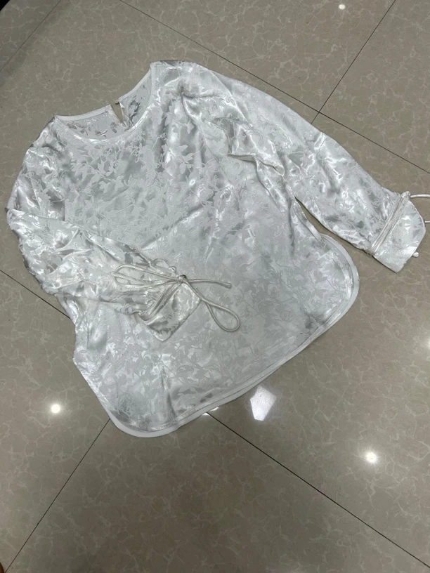 新款提花小衫夏装打底衫衬衫时尚女装上衣百搭长袖女士圆领宽松