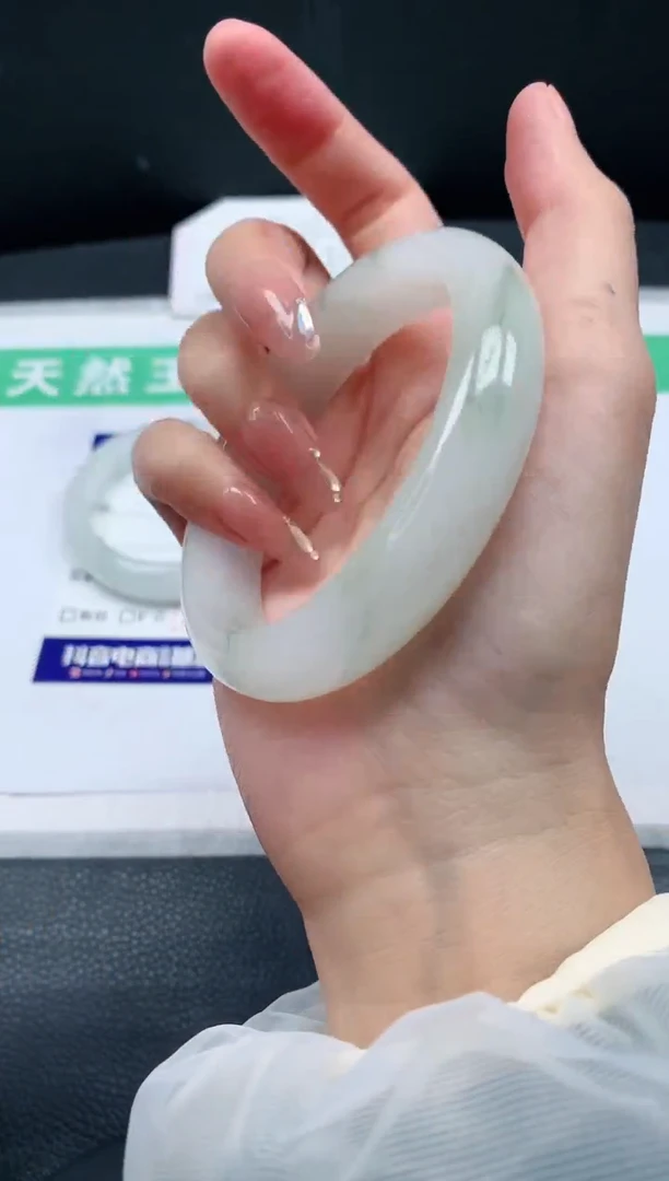 【闪购商品】石英质玉手镯未镶嵌17A140-57.4