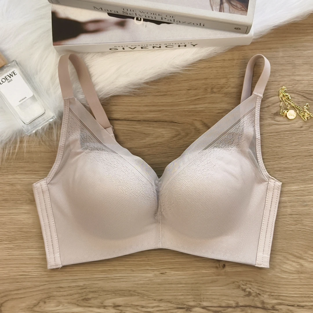 正品100％桑蚕丝爆款蕾丝内衣舒适女聚拢无钢圈调整型收副提拉文胸