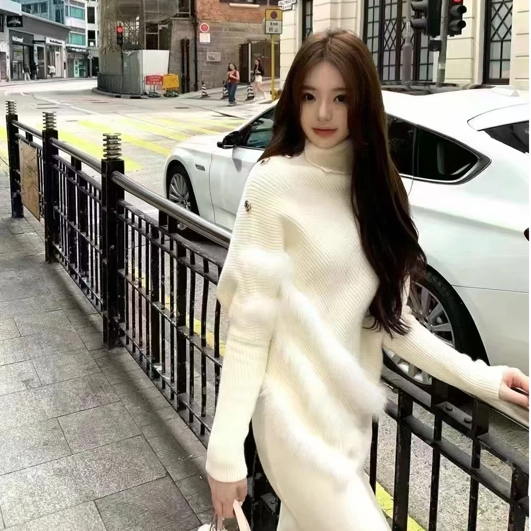 韩系秋冬氛围感软糯针织拼接毛毛显瘦千金风蝙蝠袖高级感披肩毛衣