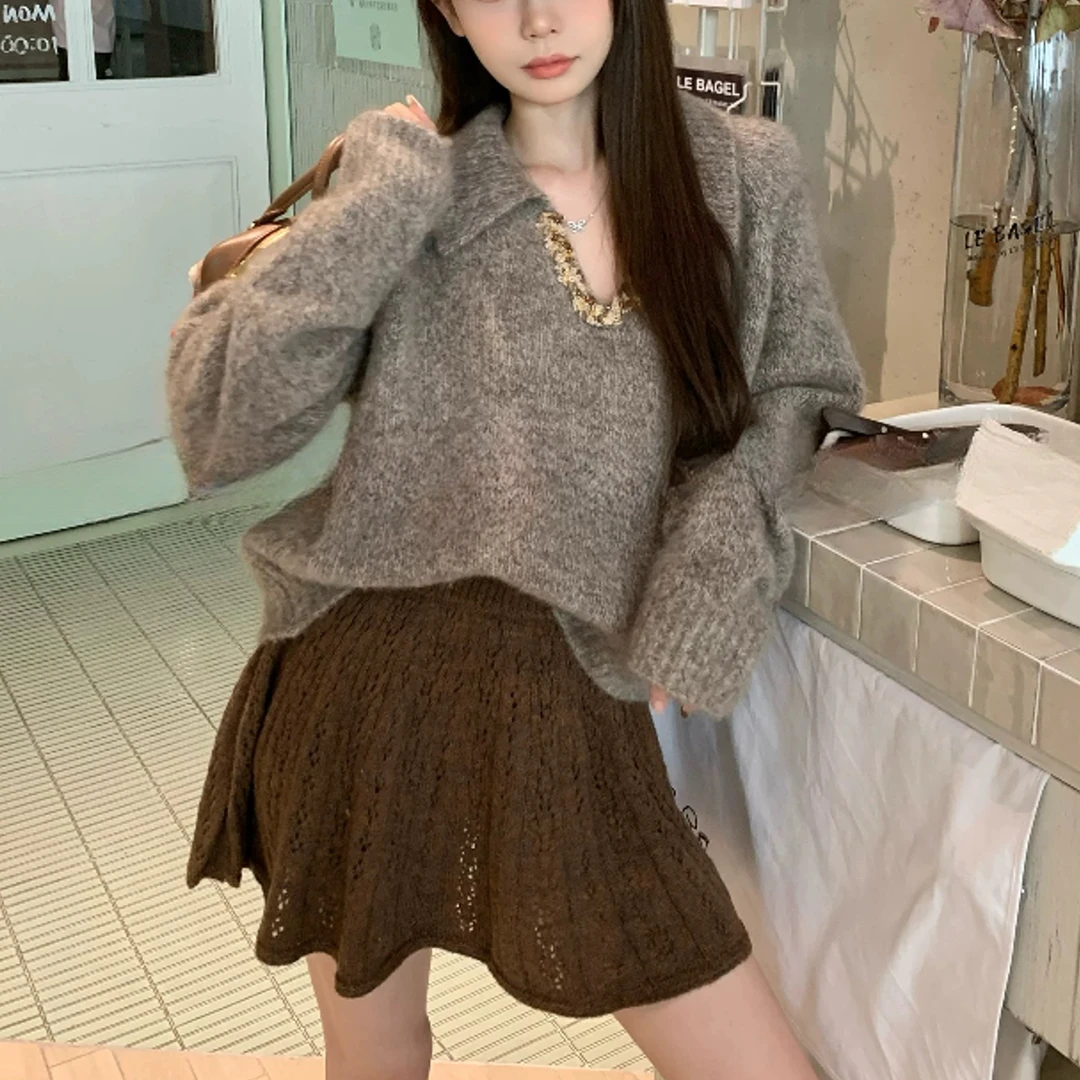 特调温柔奶咖千金风V领针织重工新款设计感女软糯慵懒风套头毛衣