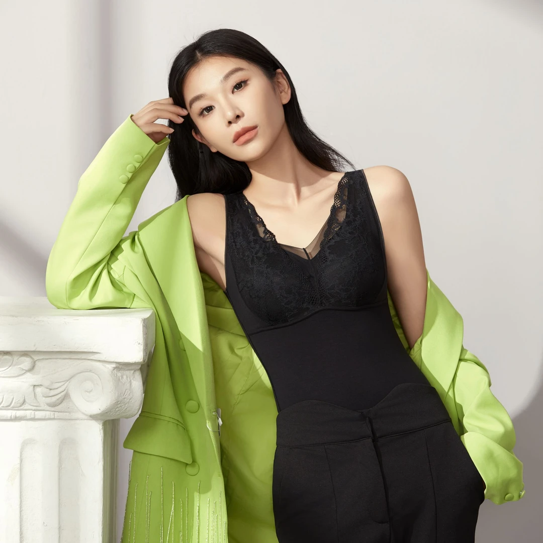 2025年早发桑蚕丝美背天然乳胶杯新款厚款加绒五指杯秋冬保暖内衣