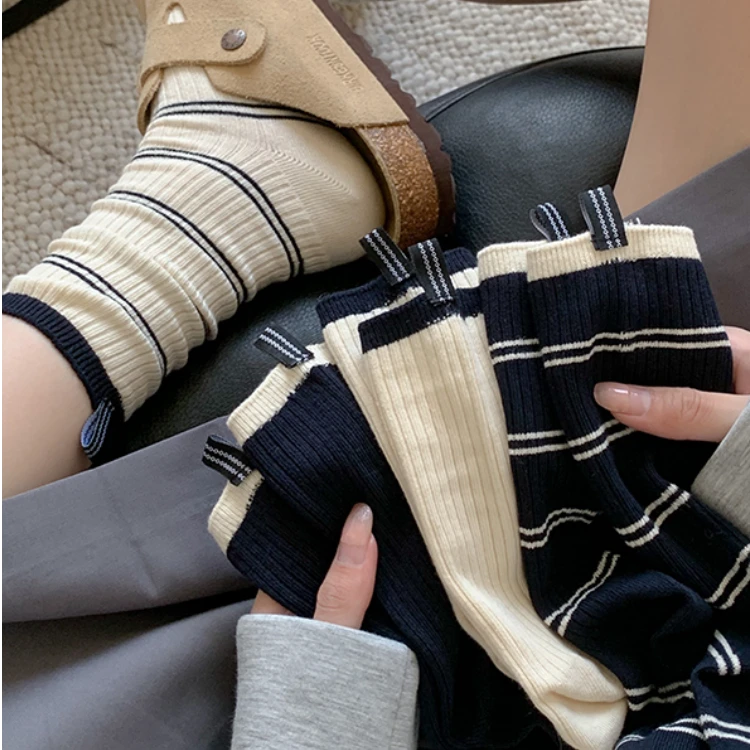 袜子女中筒袜藏青色条纹ins潮短袜网红薄款春秋款韩系布标堆堆袜