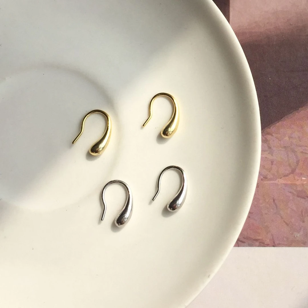 设计感素圈金色水滴耳钩耳环女法式小众高级感2025新款养耳洞耳饰