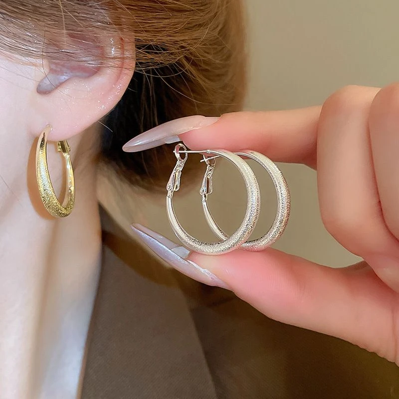 铜合金耳饰 素圈耳圈气质耳环新款高级感圆圈小众设计时尚耳饰女