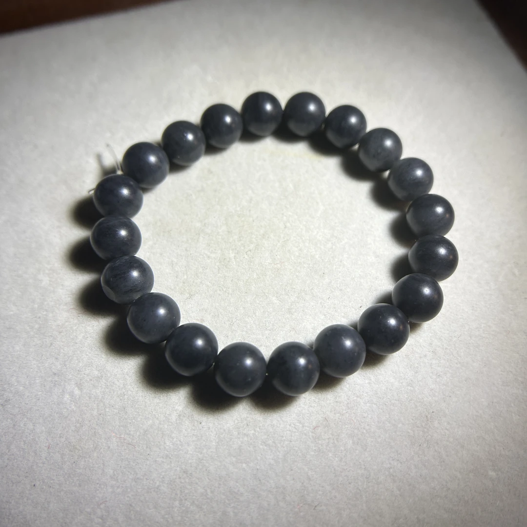 新疆和田玉黑青花墨玉圆珠手串10mm柔光和田玉聚墨墨玉青花手链