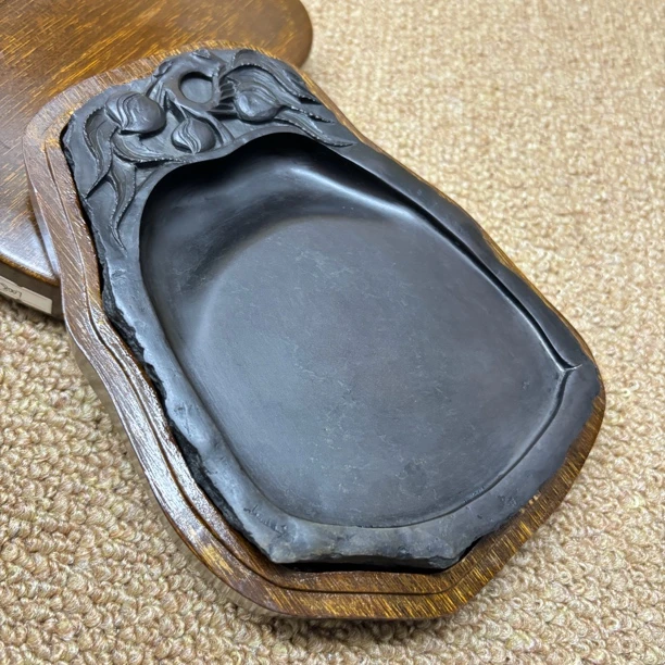日本回流 80年代左右的老端砚 只有一方18x13x2.3厘米