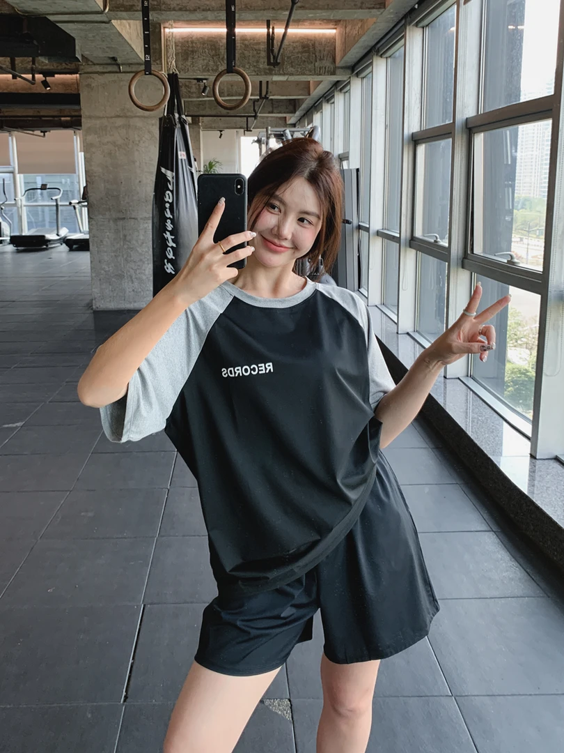 大码胖mm显瘦运动短袖T恤瑜伽服健身房跑步透气速干撞色运动上衣