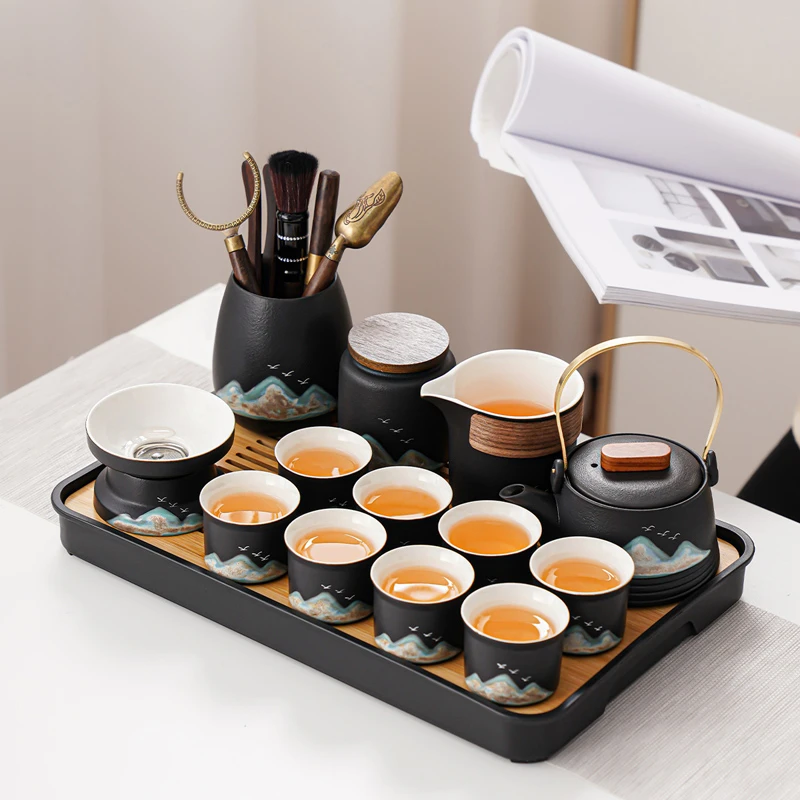 功夫茶具2024新款粗陶远山茶杯茶盘套装轻奢高档陶瓷泡茶提梁壶