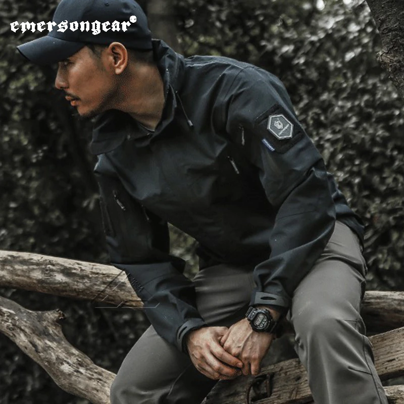 爱默生连帽户外冲锋衣秋冬男刺篱战术外套冬季硬壳防水防风保暖