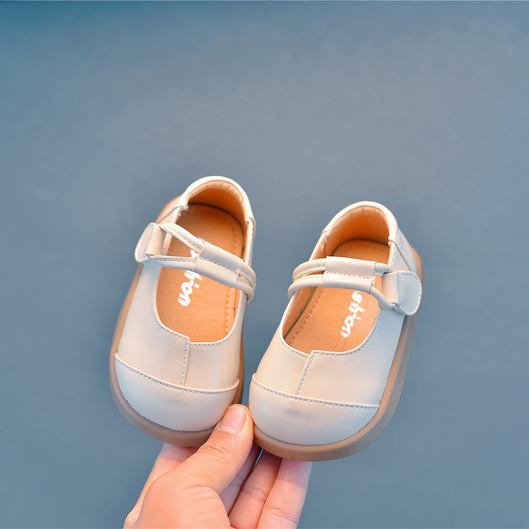 女宝宝公主鞋软底防滑小童鞋春秋小皮鞋女童单鞋婴儿学步鞋1-3岁