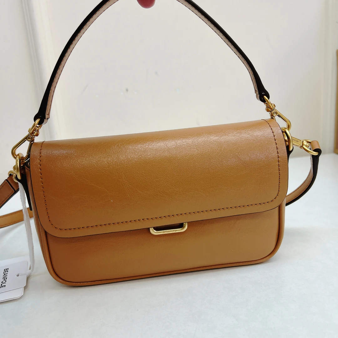 51383 滨BEAN波POLE，浅棕色牛皮斜背单肩包，尺寸：13x21cm