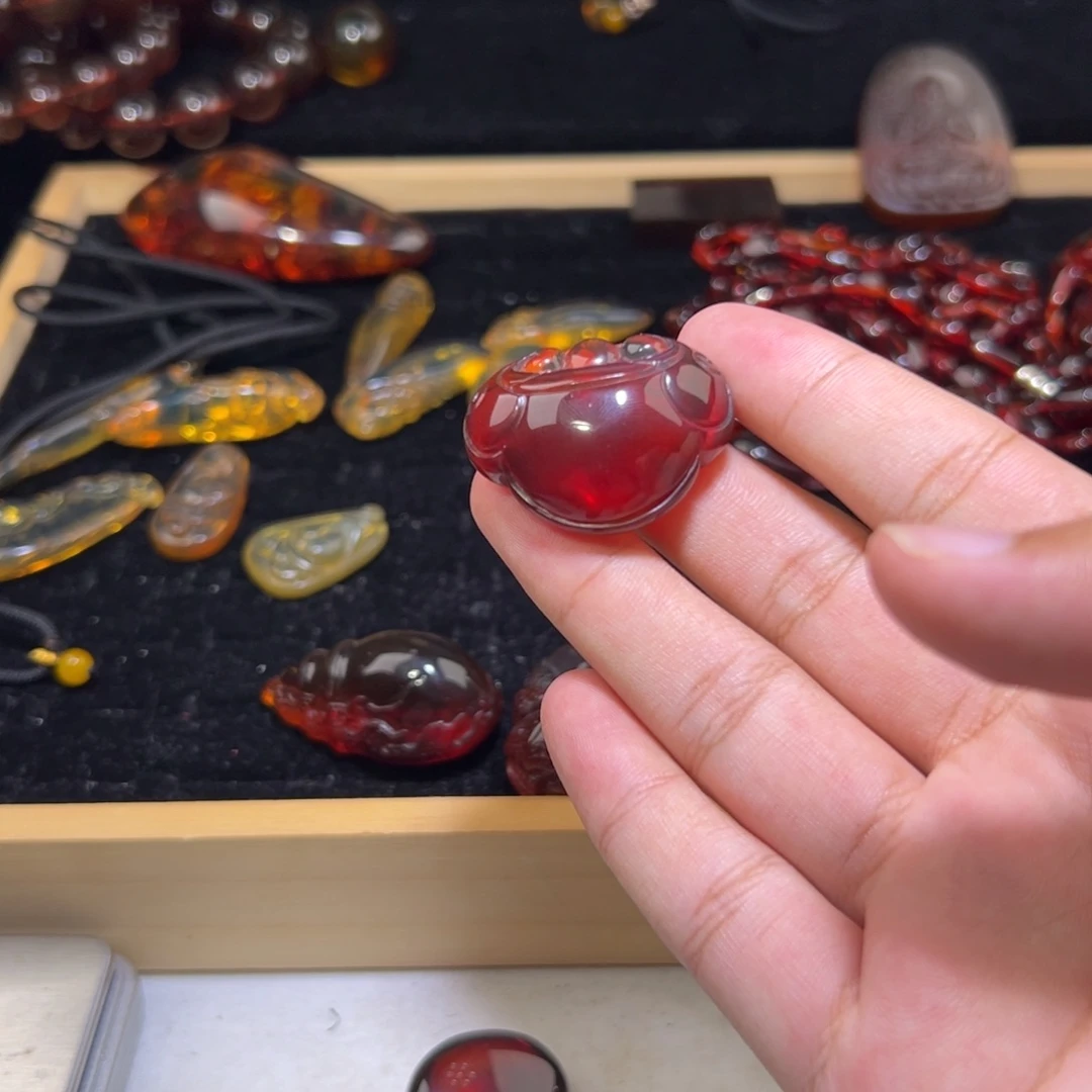 琥珀颈饰未镶嵌吊坠